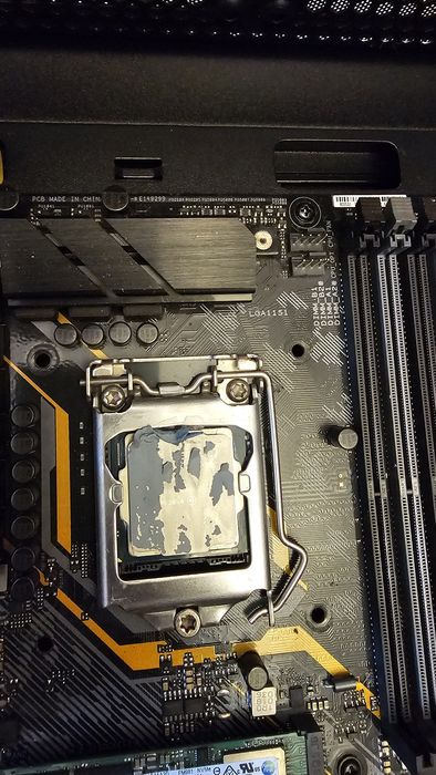 ASUS TUF Z370-PLUS GAMING II + Intel Core i7-8700