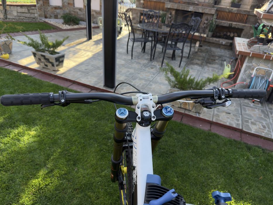 Планински велосипед/колело YT Tues (Mullet setup)