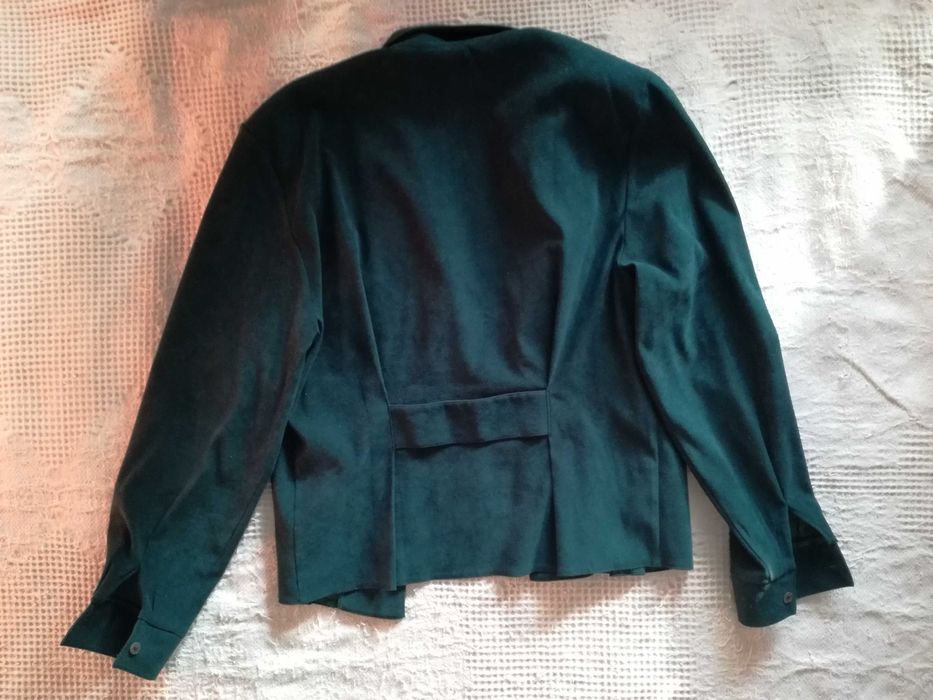 Запазени дамски сака, размер S и М