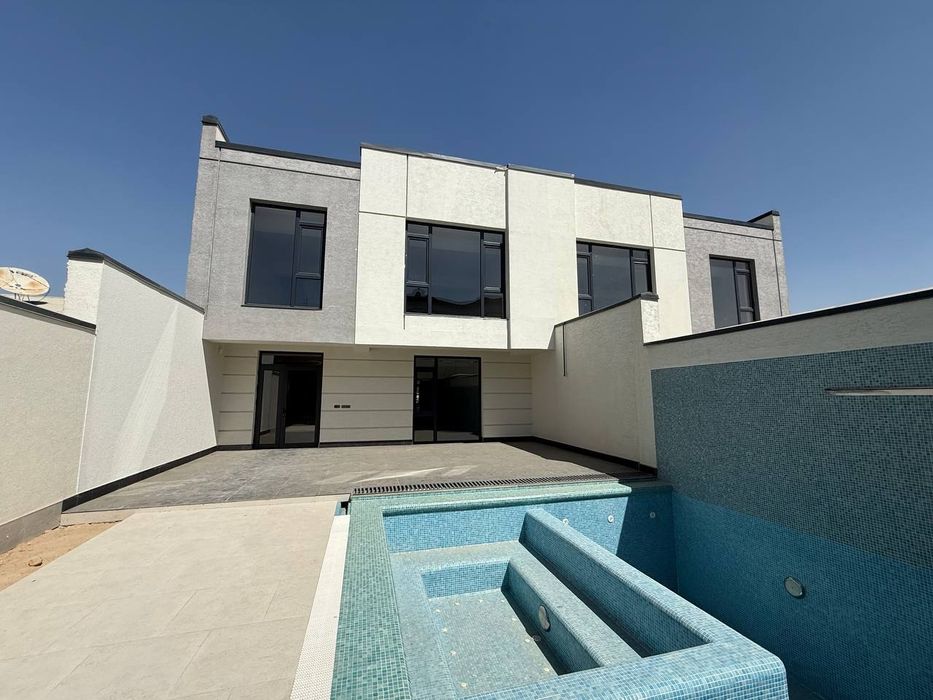 Продается 2 дома, ориентир: Циолковский, 3 сотки 550м²