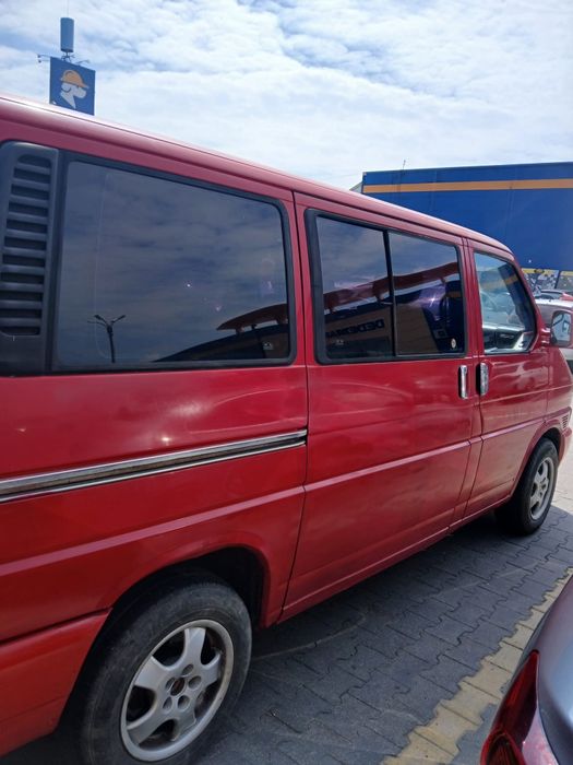 Volkswagen Multivan 1997 diesel, 4.205 € — imagine 4
