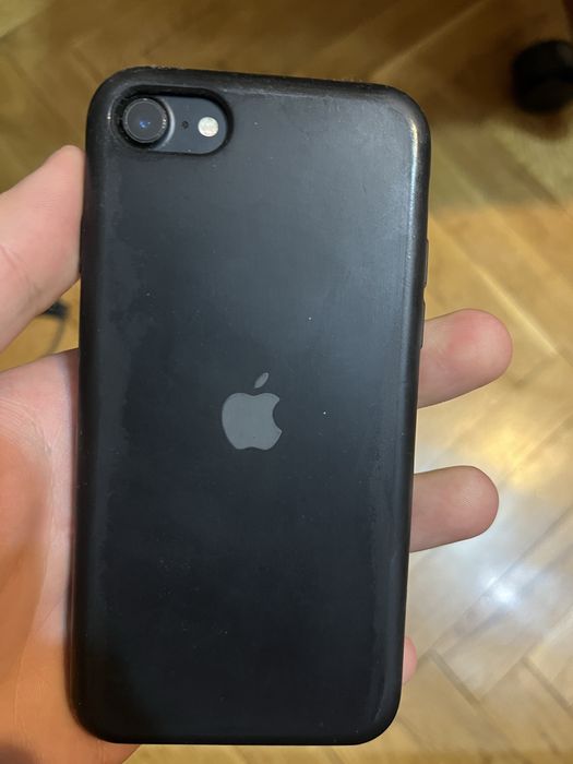 Iphone 7 32GB с протектор и калъфче