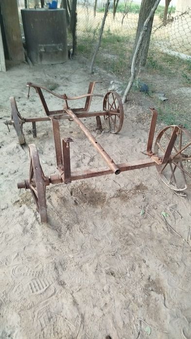 Ескі қазақ бұйымдары сатылады