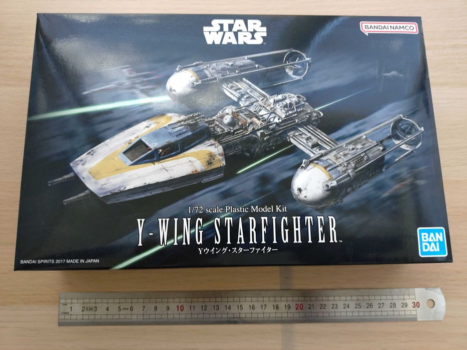Bandai Star Wars Y-Wing Starfighter, 1:72