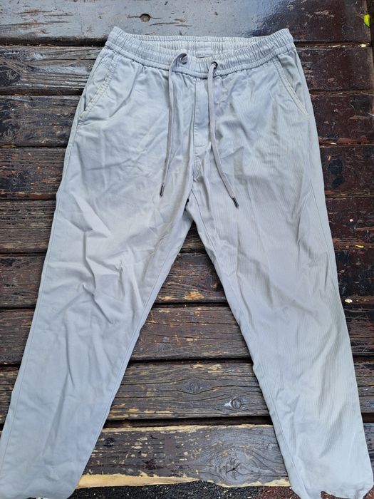 Pantaloni barbati gri reserved