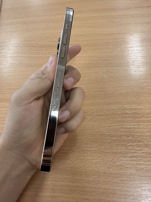 iPhone 14 Pro Max pentru piese / dezmembrări – mufa de incarcare + display defect