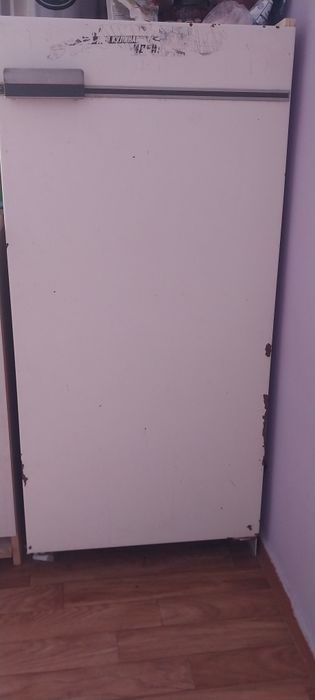 Хллодильник б/у.