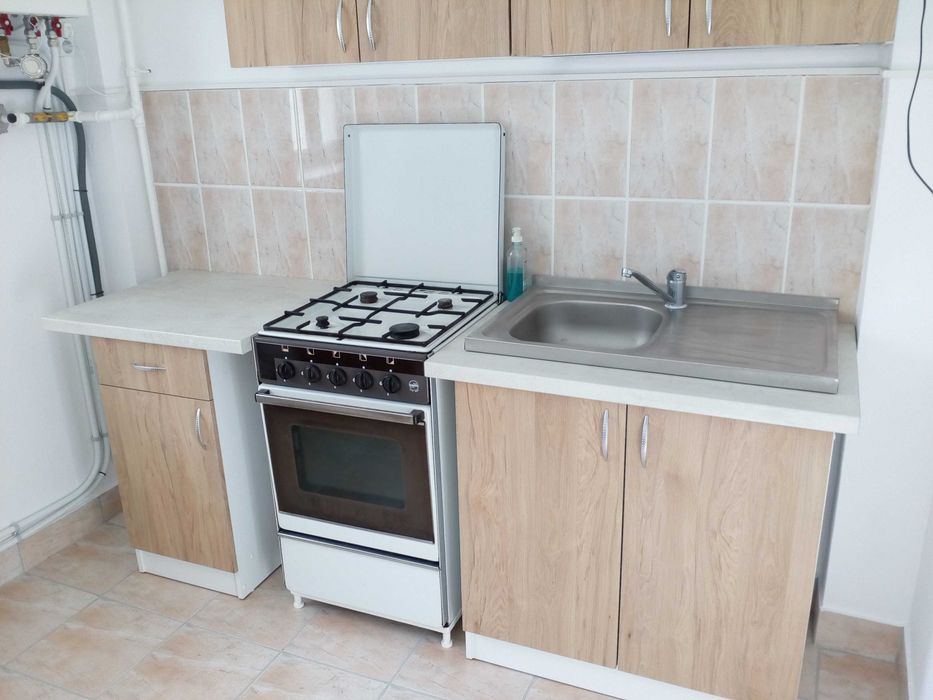 Direct proprietar inchiriez garsoniera fara intermediari 40.5 mp locuibili