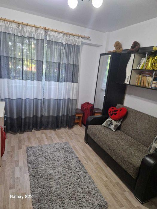 Apartament 3 camere Caracal 0772046884