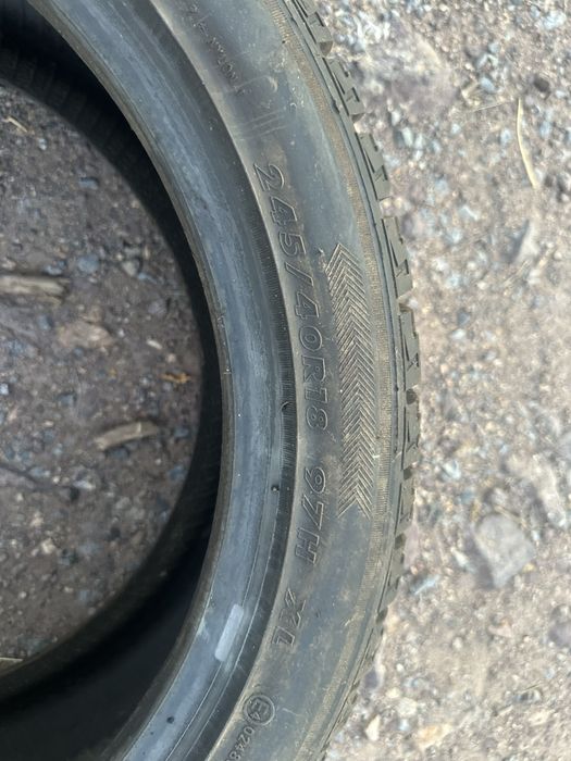Зимные шины 245/40/18