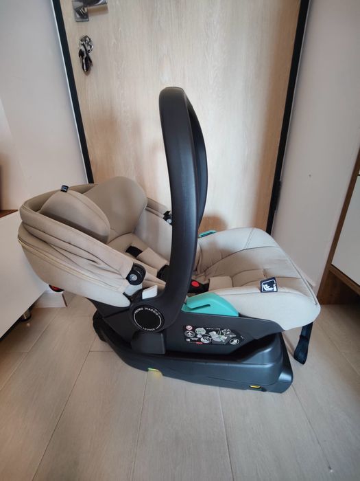 Scoică auto Peg Perego Primo Viaggio Lounge i-Size (40-87 cm) + bază Isofix + adaptori Peg Perego Veloce