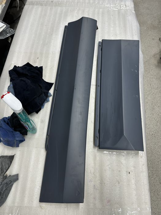 Bandouri uși stânga față spate vw tiguan 2.5na.cod:5na854939.ah.