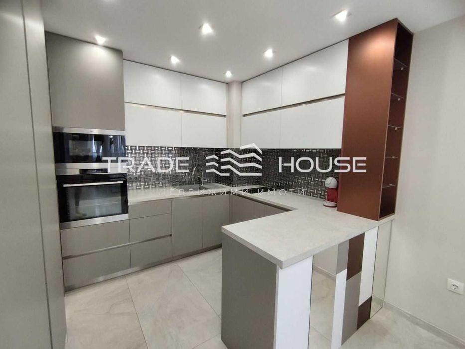 Дава се под наем Двустаен апартамент в Пловдив, Тракия - 70 кв.м за 459 € - Снимка #3