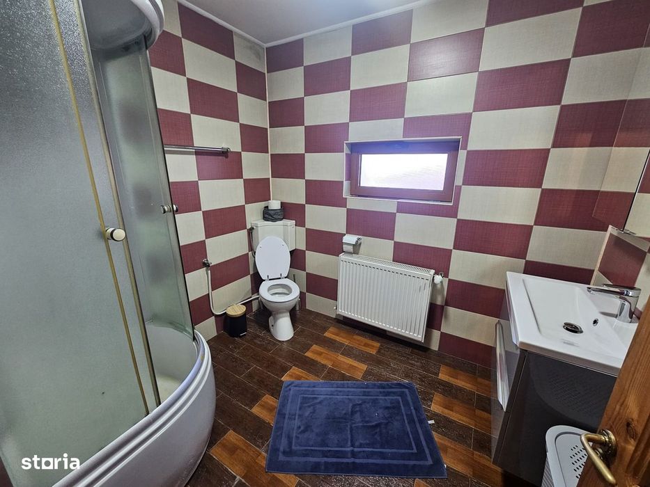 Casă de închiriat în Curtea de Argeș.