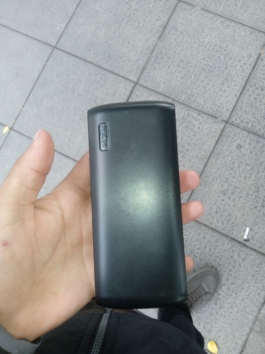 Pover bank bor sotiladi