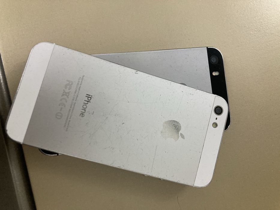 Iphone 5 ,5S оба работает у одного экран и iCloud