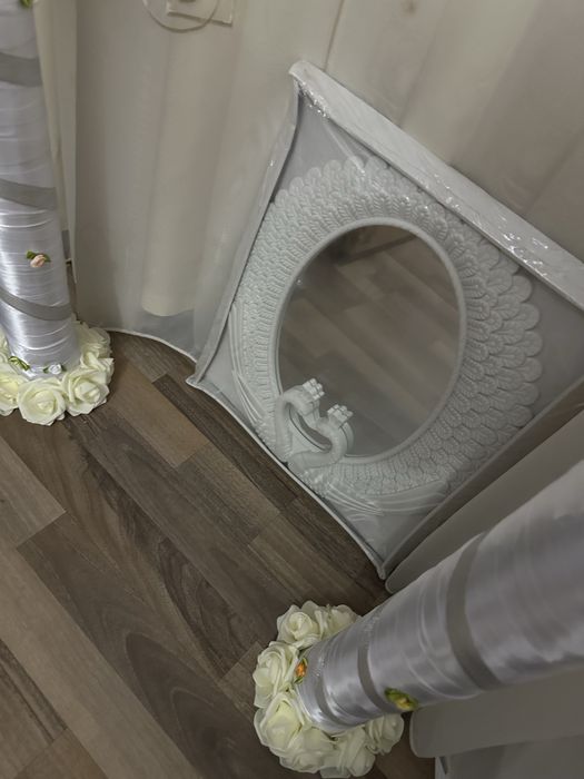 Oglinda mire si mireasa