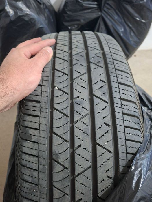 гуми 4 бр. CONTINENTAL CrossContact 235/55/19 dot 19