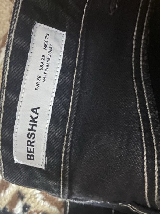Джинсы клеш от bershka