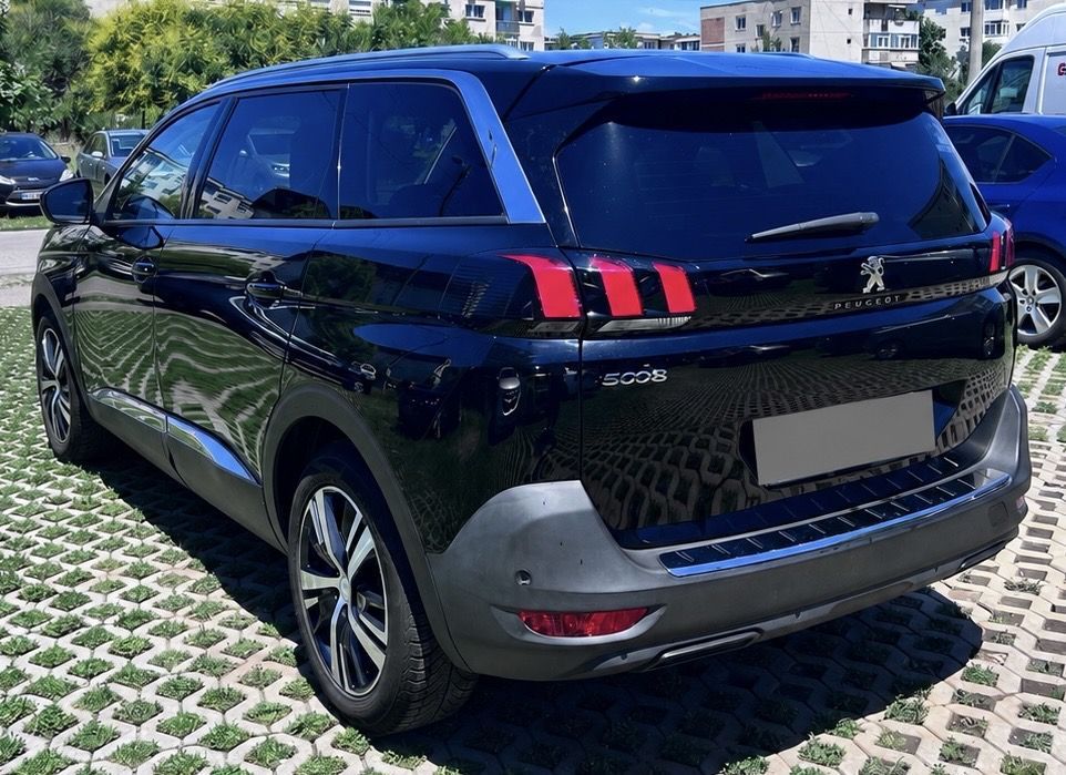 Peugeot 5008 Peugeot 5008 1.2 PureTech 130 EAT8 S&S Allure Pack