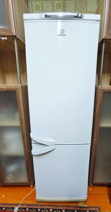 Продаётся Холодильник