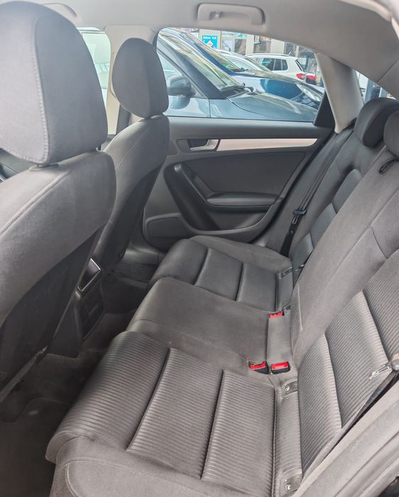 Vând AUDI A4 B8 2010
