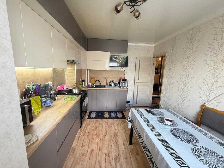 В продаже улучшенная 3шка в 7 микрорайоне