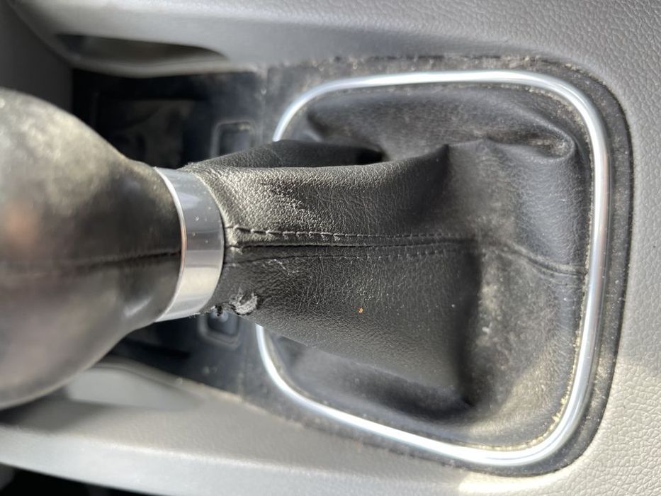 Nuca cu Manson Piele Maneta Schimbator Viteze VW Golf 5 Hatchback 2004 - 2008