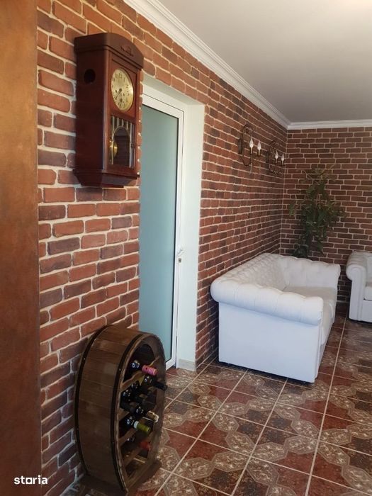 Vând apartament cu 3 camere, și garaj — fotografia 1