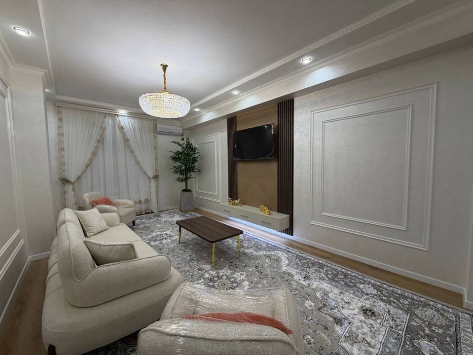 Продаётся просторная 4-комнатная квартира с евроремонтом!