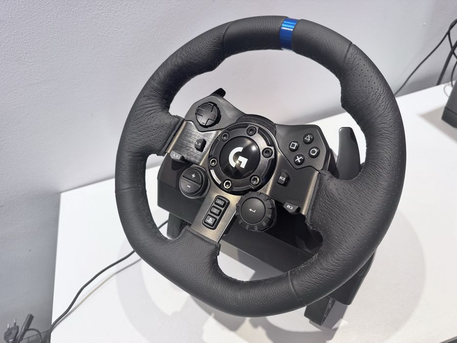 Logitech g923 trueforce + shifter
