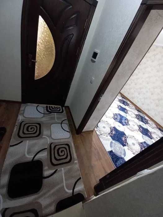 Арзон нархда 1 хонали гиштли квартира сотилади 3 кават Шарк кольцо