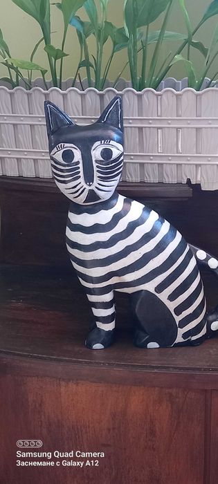 Дървена фигура-котка