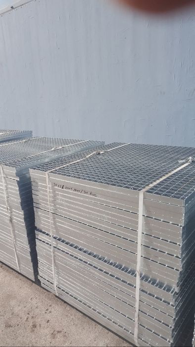 Grătare zincate la diferite dimensiuni