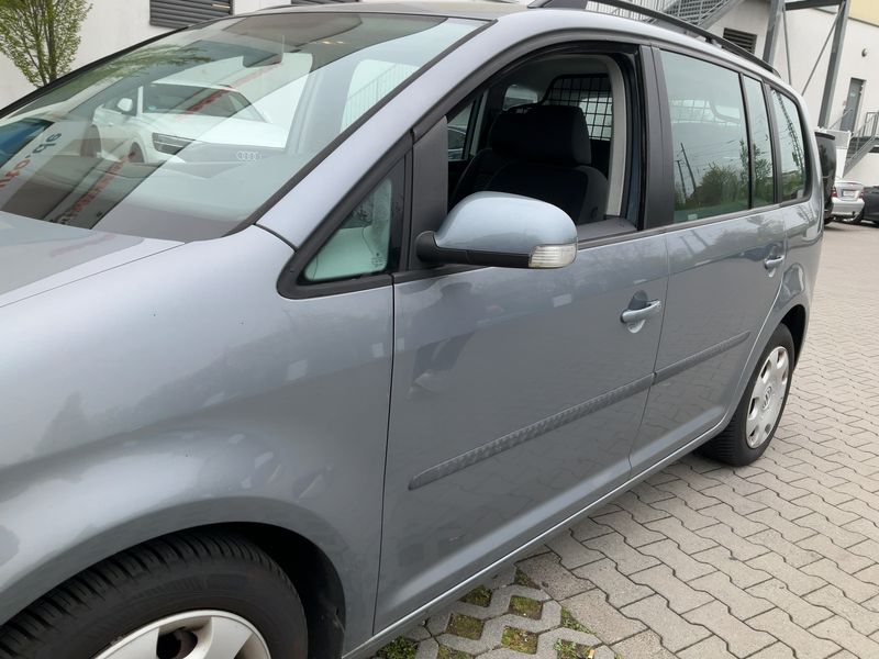 Volkswagen Touran 2.0 TDI Trendline 2009