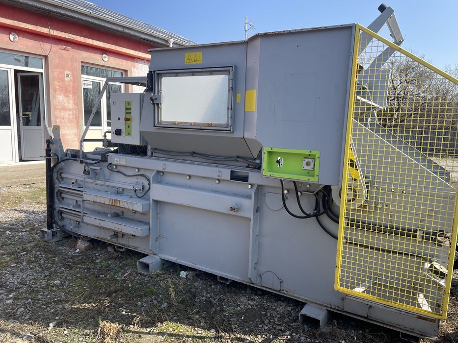 Presa de balotat folie carton pet