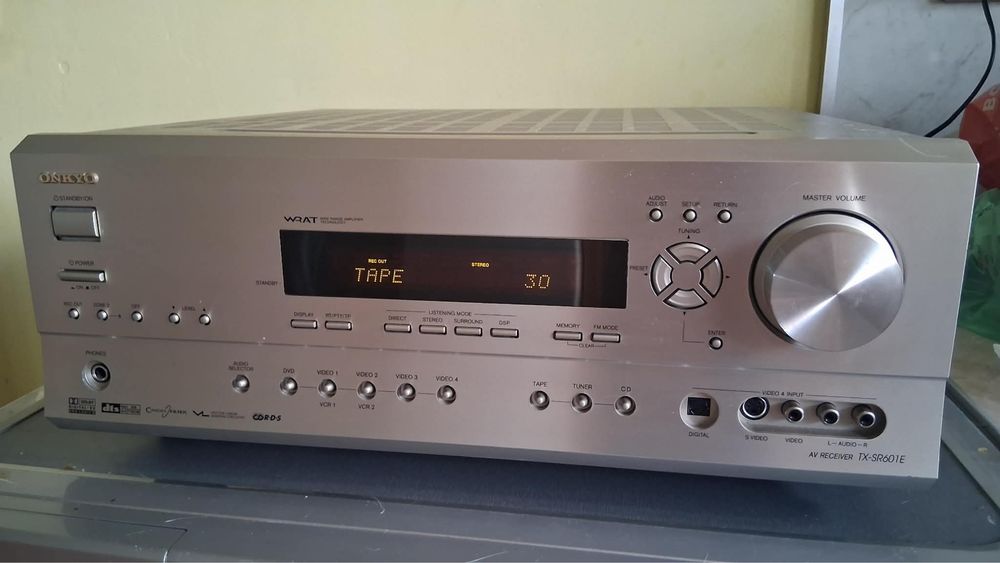 Усилвател Onkyo