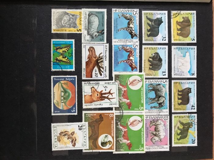 Пощенски марки, над 400, от различни страни, години и категории