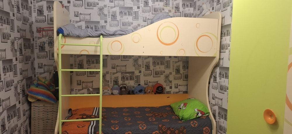 Продам детскую мебель