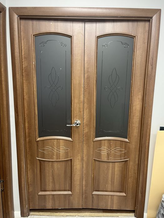 Продам межкомнатную дверь!