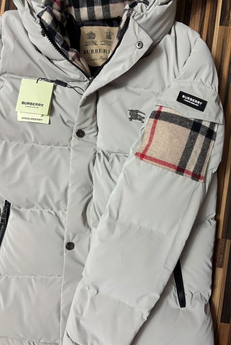 Vând geaca noua de bărbați Burberry