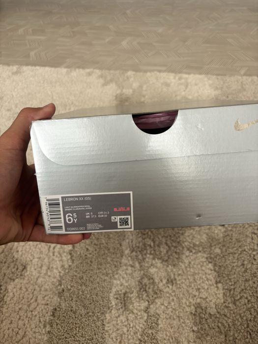 Обувки-Lebron20.Размер-39.