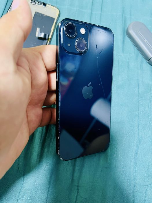 Iphone 13 pentru piese