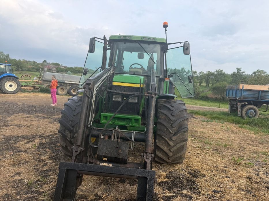 tractor John Deere 6410