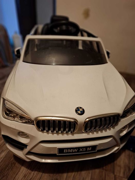 Masinuta electrica SUV Premier BMW X5M, 12V, roti cauciuc EVA, scaun piele ecologica, alb