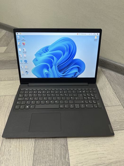Ноутбук Lenovo V15 igl