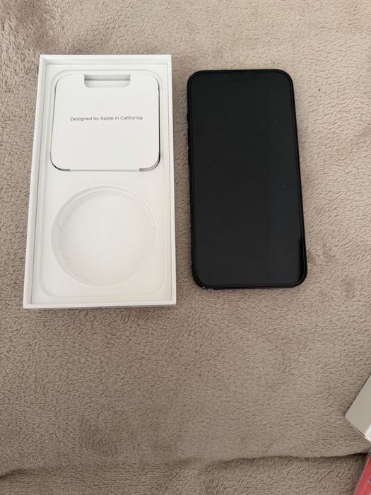 iPhone 13 128 GB culoare negru impecabil