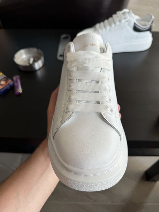 Adidasi Alexander Mcqueen albi/negri