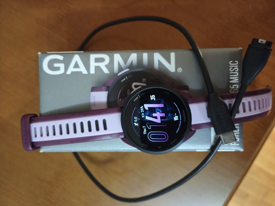 Garmin Forerunner 165 music