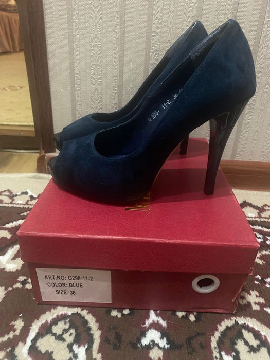 Босоножки вечерние